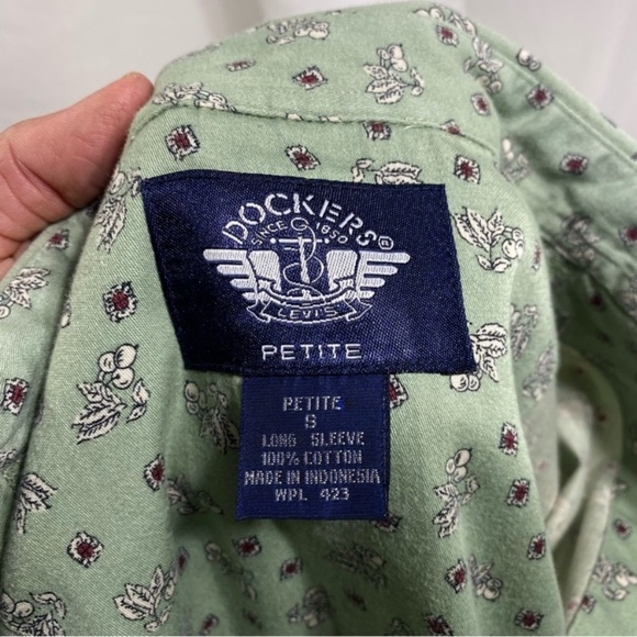 Dockers Women’s Sage Berry Print Soft Cotton Long Sleeve Button Down - Picture 6 of 7